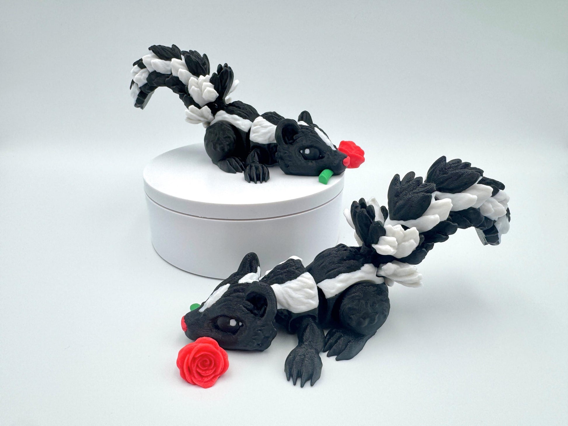 3D Printed Articulated Rose Skunk, Quirky Desk Decor